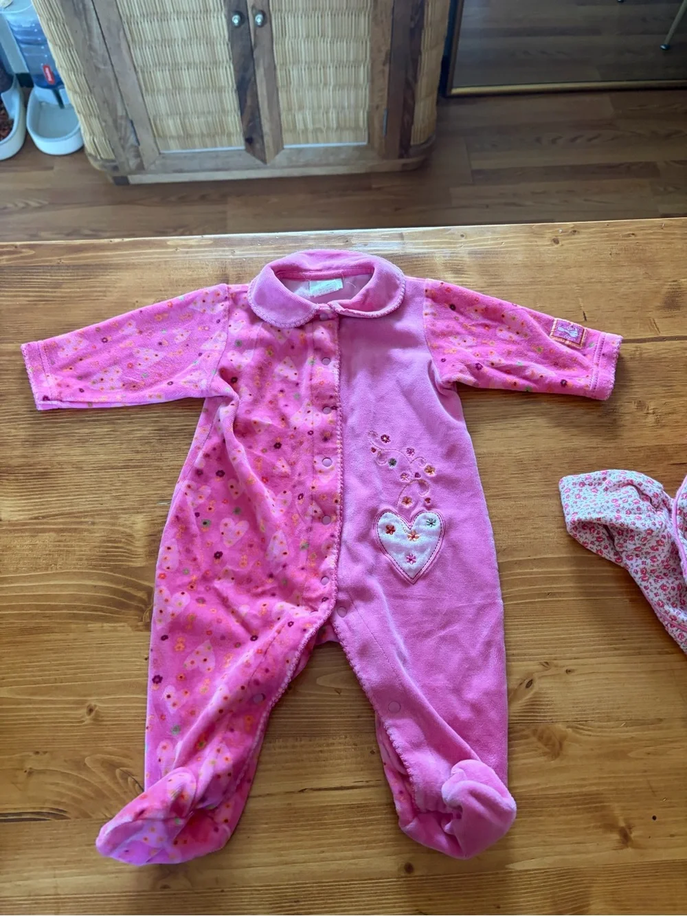 Vintage Carter’s Baby Girl Pink Heart Velour Sleeper Outfit Sz 3-6 months Y2K
